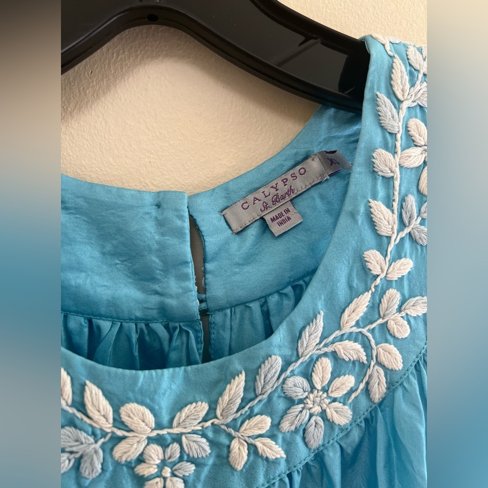 Blue Sleeveless Dress with White Embroidery by calypso st Barth - Picture 4 of 7